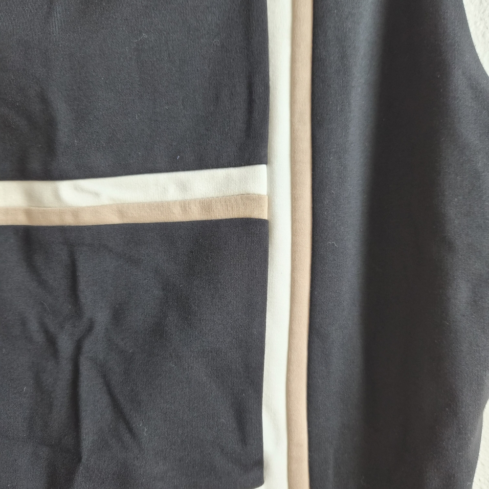 White House Black Market Fitted Black and White Sleeveless Top Size 6 - Picture 4 of 7